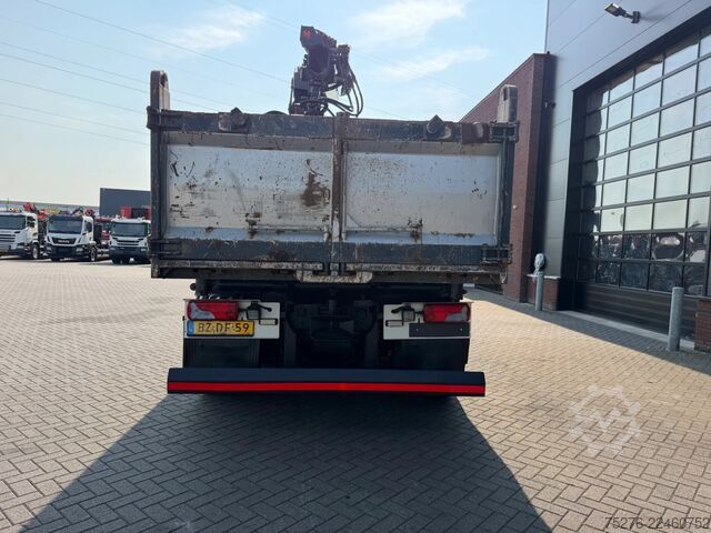 크레인이 있는 티퍼 MAN TGS 28.480 6x4-4 BL Kipper / HMF 2420 K3