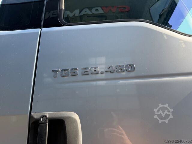 크레인이 있는 티퍼 MAN TGS 28.480 6x4-4 BL Kipper / HMF 2420 K3