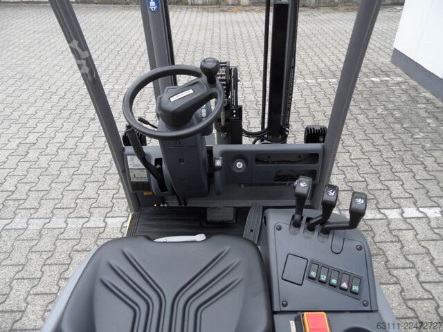 Empilhador eléctrico de 3 rodas Jungheinrich EFG 115 - unter 2 Meter Bauhöhe - Freihub