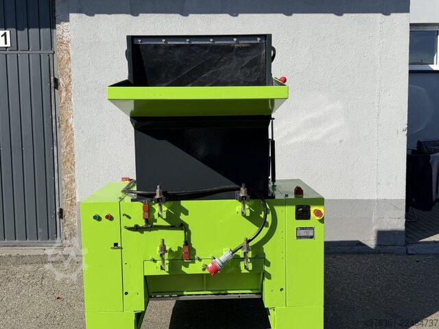 Kaskádos daráló újrahasznosításhoz, 22 kW XC XC-GY30HP