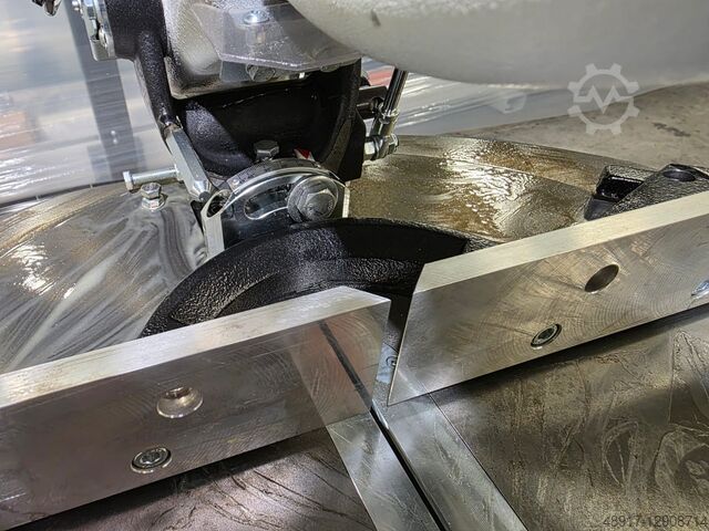 Mesin potong satu kepala FOM INDUSTRIE SIKA PLUS M