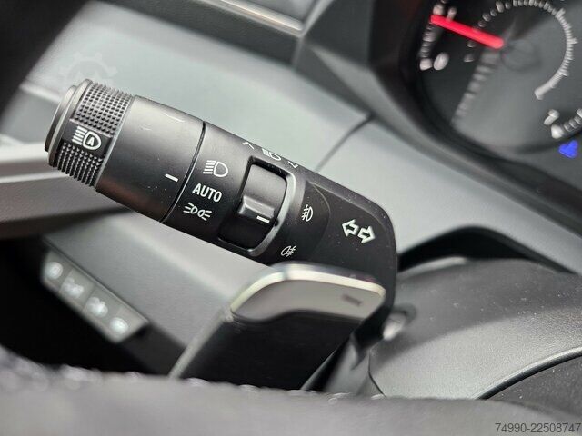 รถตู้ Renault Master L2H2 170 Automatik 2x Schiebetüren LED