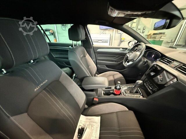 Microbuz VW Passat Variant Alltrack 4Motion 2.0 TDI HeadUP