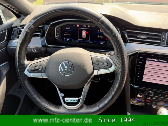 รถมินิบัส VW Passat Variant Alltrack 4Motion 2.0 TDI HeadUP