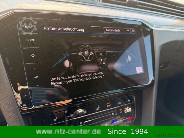 รถมินิบัส VW Passat Variant Alltrack 4Motion 2.0 TDI HeadUP