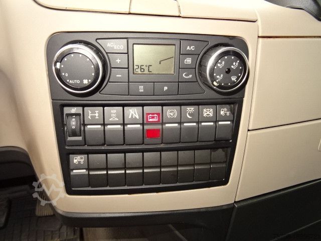 Стандартний тягач MAN 18.500 TGX*Vollverkleidung*Retarder*Navi*Diff.