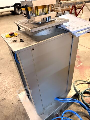 เครื่องอัดไฮดรอลิก URBAN nan