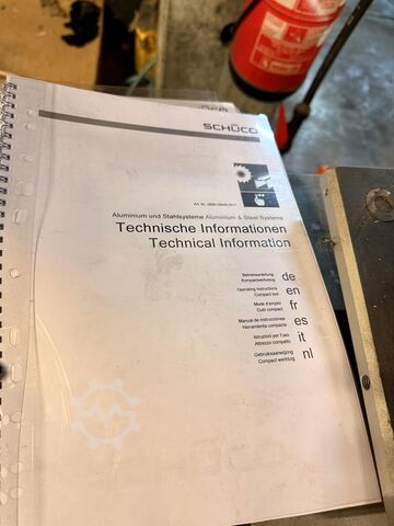 เครื่องอัดไฮดรอลิก URBAN nan