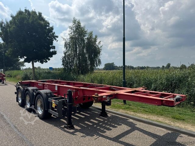 Transporti me kontejnerë Schmitz Cargobull SCF24 20 FT Chassis / Tank / ADR / BPW Axles / ...