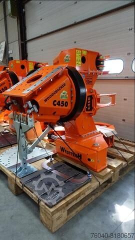 Kenderaan perhutanan C 450 with Autolubrification on Tilt Rotation