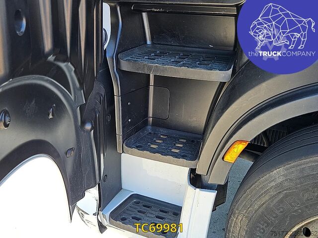 スタンダード-SZM Iveco S-Way 460