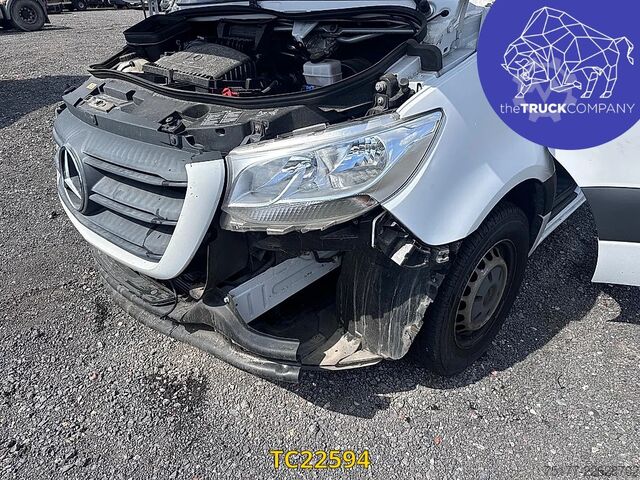 валіза Mercedes-Benz Sprinter 314 CDI BOX + LIFT