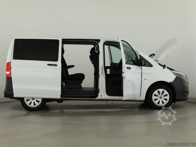 Мікроавтобус Mercedes-Benz Vito 116 CDI Tourer 2 x Schiebetür 5 Sitze
