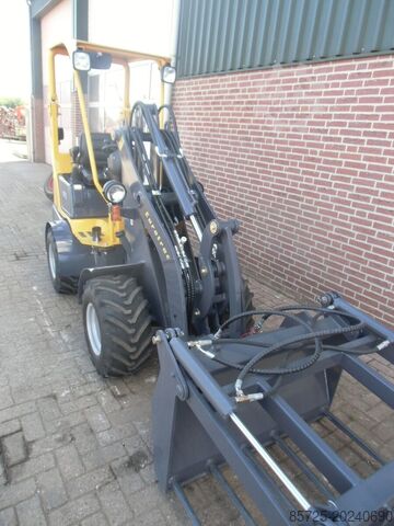 Minivolquete Eurotrac N4511, W11