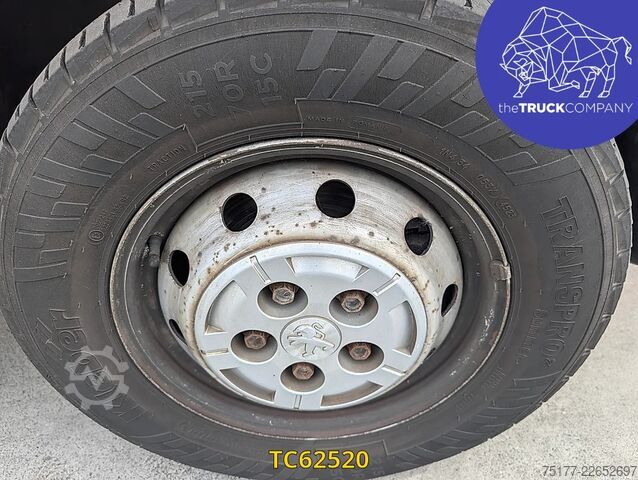รถตู้ตู้ทึบ Peugeot Boxer 3t3 2l blue hdi 110 pack
