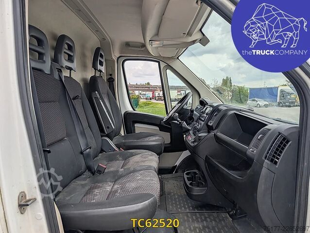 รถตู้ตู้ทึบ Peugeot Boxer 3t3 2l blue hdi 110 pack