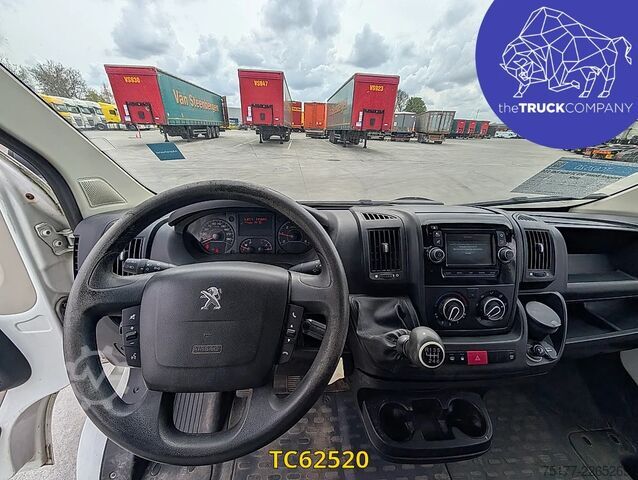 รถตู้ตู้ทึบ Peugeot Boxer 3t3 2l blue hdi 110 pack