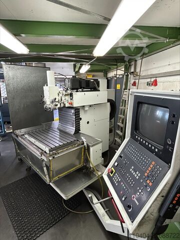 инструментална фреза HERMLE UWF 900 E