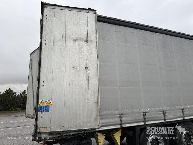 带篷布的开放式半挂车 Schmitz Cargobull Curtainsider Standard