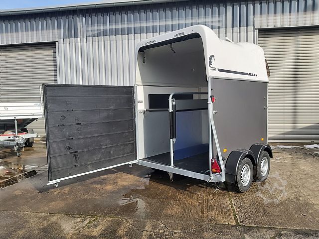 Hästtrailer Cheval Liberté ideal leicht günstig Top Ausstattung Gold First