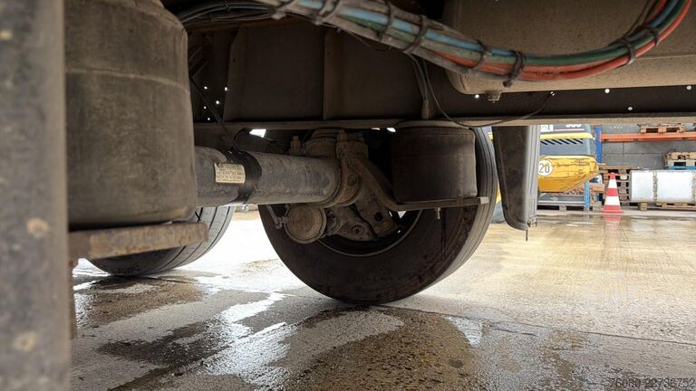 Flatbed SCHMITZ SPR 27 (SAF AXLES / DISC BRAKES)