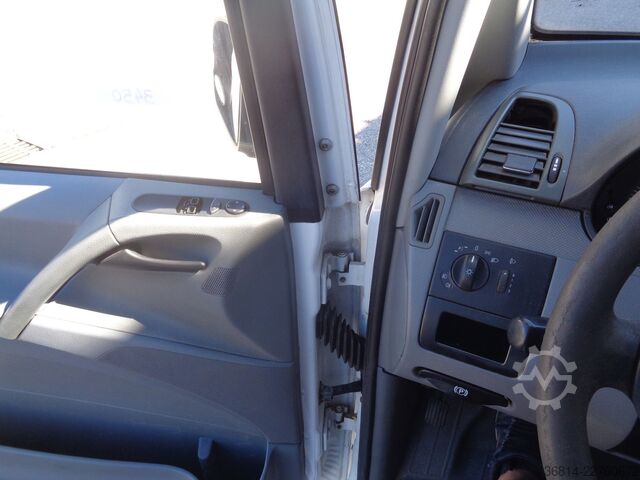 Kastenwagen MERCEDES-BENZ Vito 111 CDI Lang 3-Sitzer AHK