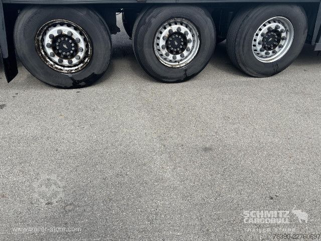 Koeloplegger Schmitz Cargobull Semitrailer Reefer Standard divu klāju