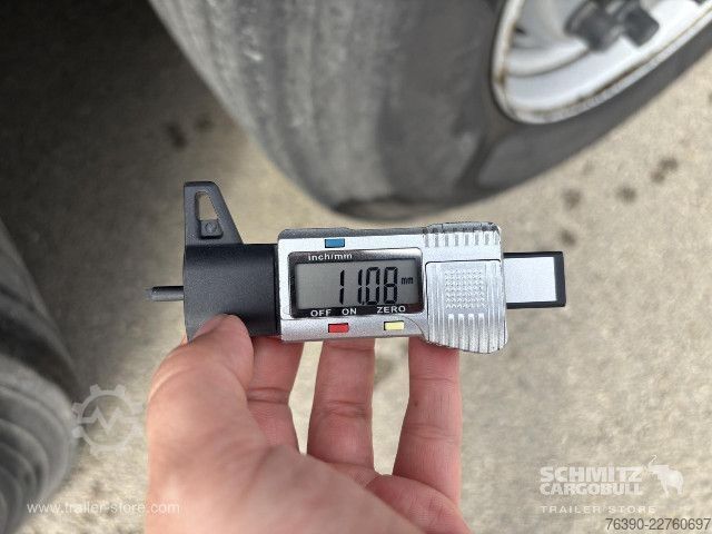 Koeloplegger Schmitz Cargobull Semitrailer Reefer Standard divu klāju