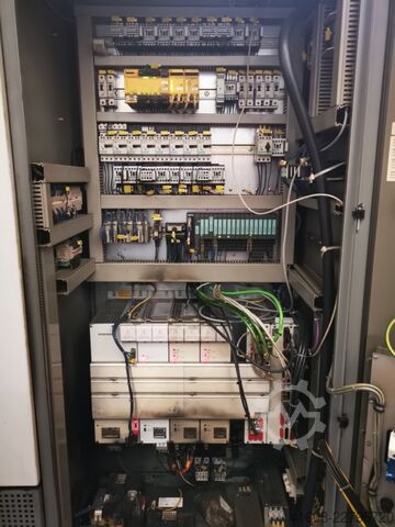 Vertikaalne töötlemiskeskus Deckel Maho DMC 104 V linear