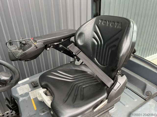 Sähköinen 4 -pyöräinen trukki Toyota 8FBM20T