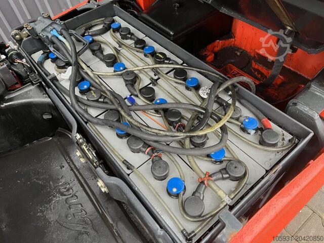 Sähkökäyttöinen 3 -pyöräinen trukki Linde E12-01