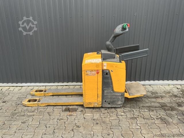 Haarukkavaunu Jungheinrich ERE120