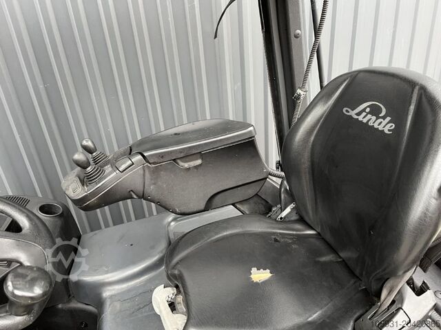 Sähkökäyttöinen 3 -pyöräinen trukki Linde E14-02