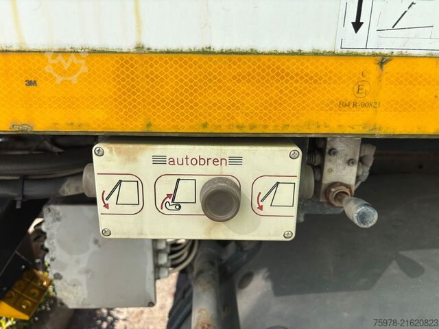 Camião varredor Iveco Eurocargo 100E18K