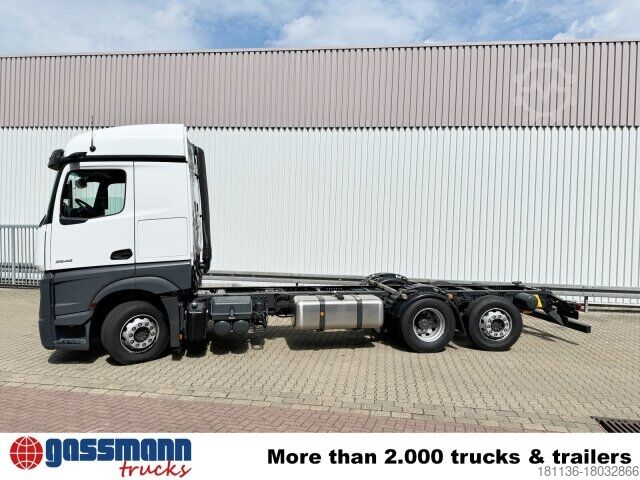 Камион с кука за контейнери Mercedes-Benz Actros 2548 L 6x2, Retarder, Lenk-/Liftachse,
