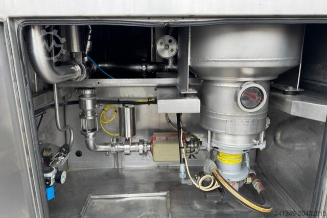 Camion-citerne MAN TGS 26.440 6x2 Isoliert Milchtank 3 Kammern