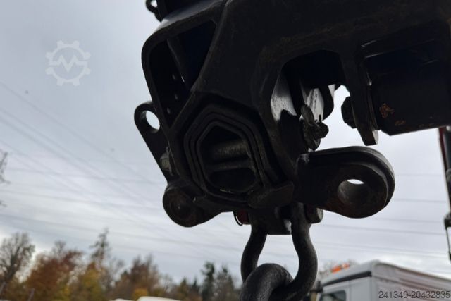 Tovorna dvigalka na tovornjaku MERCEDES-BENZ Arocs 3251 8x4 Fassi 660 6-6