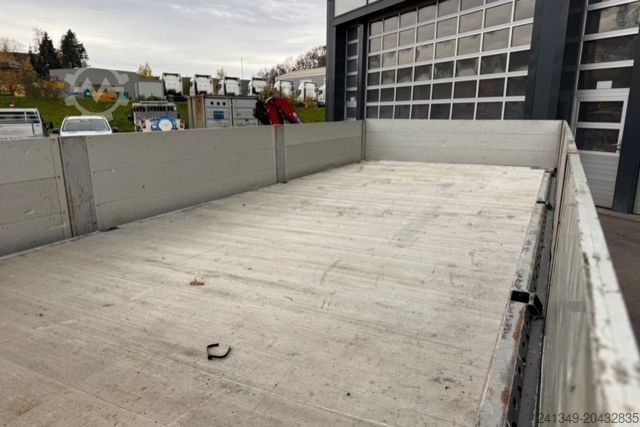 Grue montée sur camion MERCEDES-BENZ Arocs 3251 8x4 Fassi 660 6-6