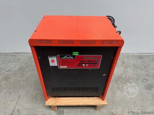  Linde E20PL-02 + Ladegerät 3516 --EK