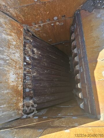 Käftkross Powerscreen Premiertrak 400