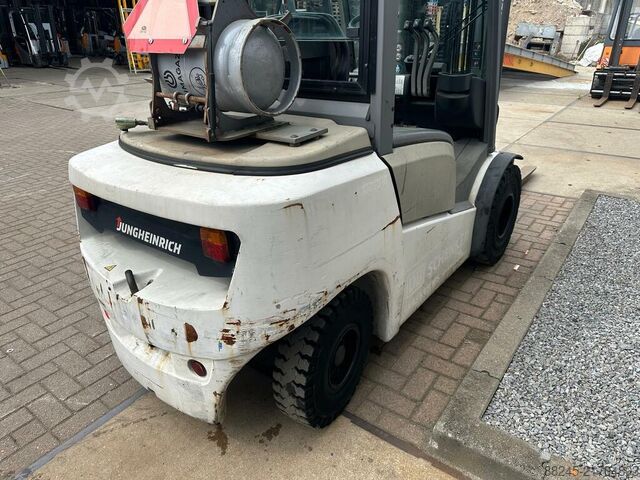 VS-22838 LPG triplex forklift Jungheinrich TFG 430 JUNGHEINRICH TFG 430 GE180-440DZ