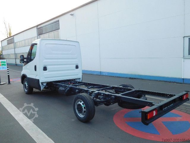Refrigerated truck IVECO 35S16HA8 Hi-Matic  LED