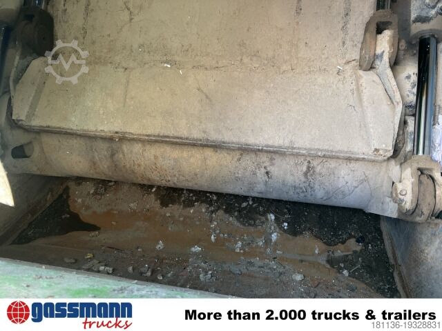 Garbage truck Mercedes-Benz Actros 2032 LA 4x4, Faun Variopress 310 ca. 10m³,