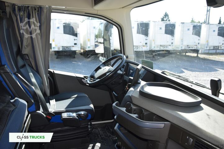 Standard tractor unit VOLVO FH 500 Globetrotter XL Varios