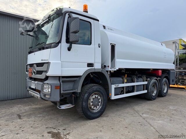 Tankwagen Mercedes-Benz Actros 3341