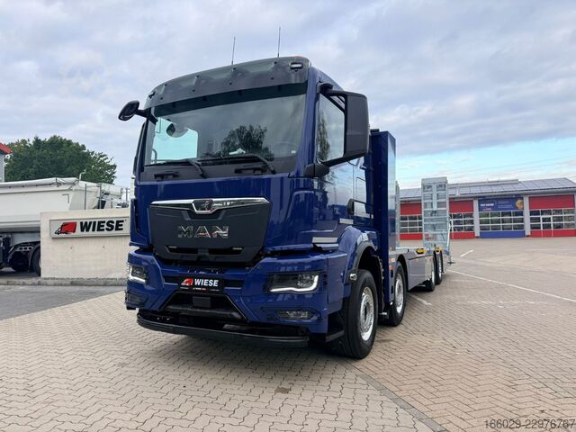 Camião porta-carros MAN TGS 35.540  Maschinentransporter mit Rampen