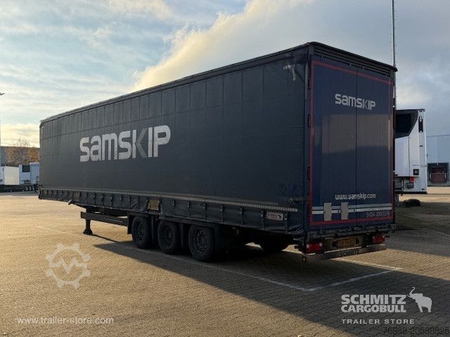 Semi-remorque bâchée Schmitz Cargobull Curtainsider Mega