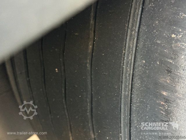 Semi-remorque bâchée Schmitz Cargobull Curtainsider Mega