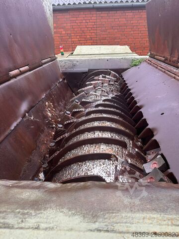 Trituradora de madeira KOMPTECH TERMINATOR 5000 E