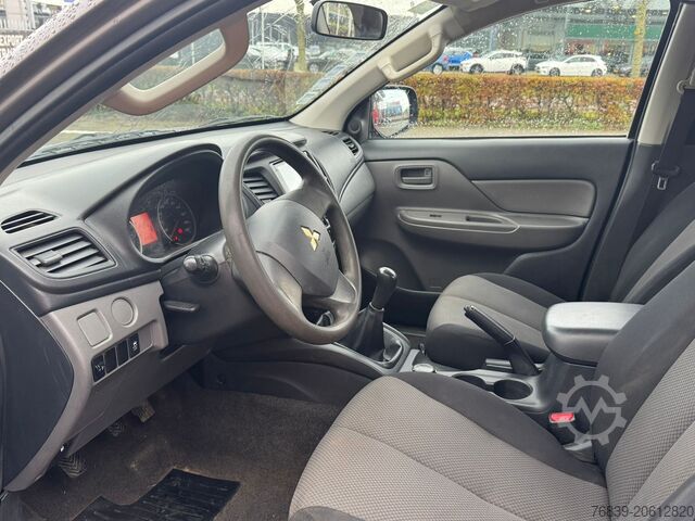 Mitsubishi L200 4*4 airco